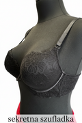 Sekretna Szufladka black bra side higher crop