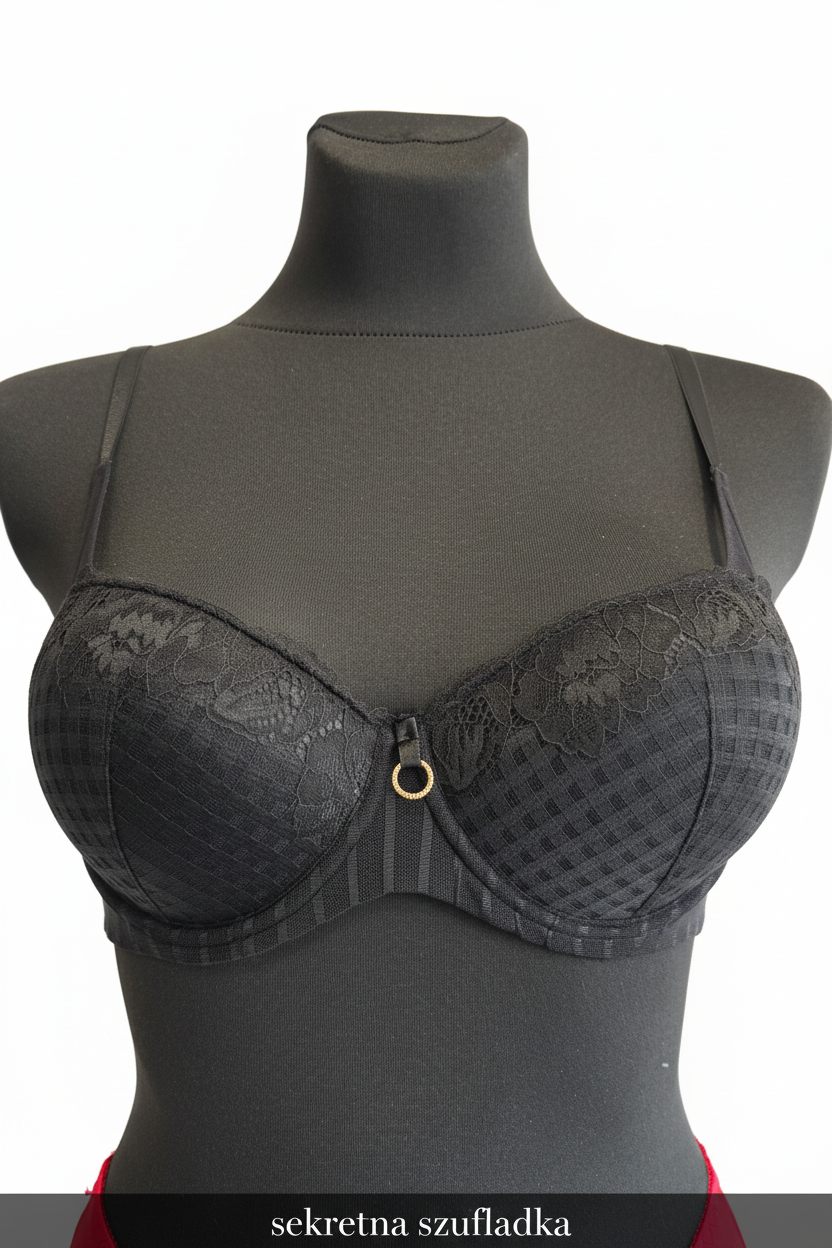 Sekretna Szufladka black textured bra front