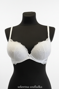 Sekretna Szufladka white bra front cropped